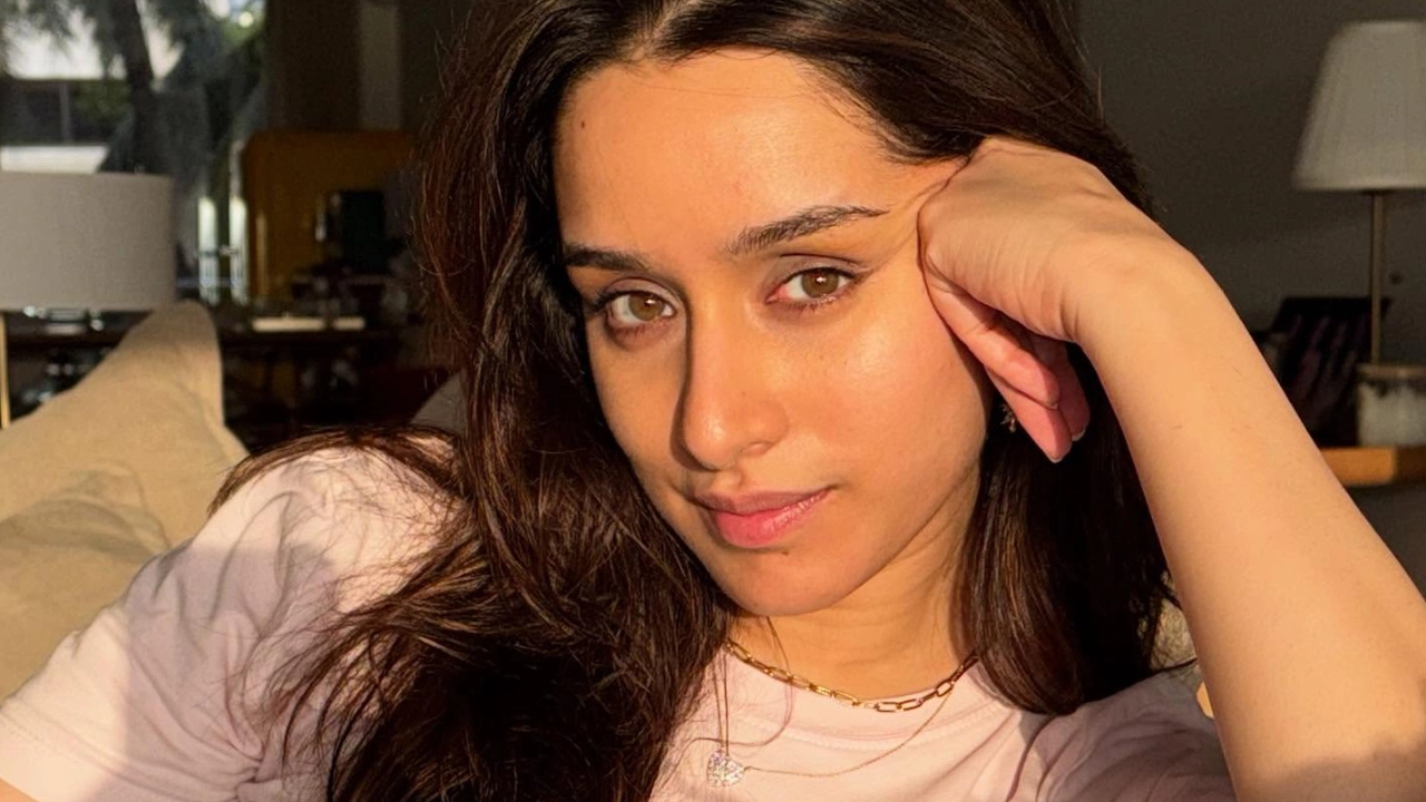 Shraddha Kapoor Wraps ‘Eetha’ Vithabai Biopic After 60-Day Schedule with Massive 800-Person Song in Bhor