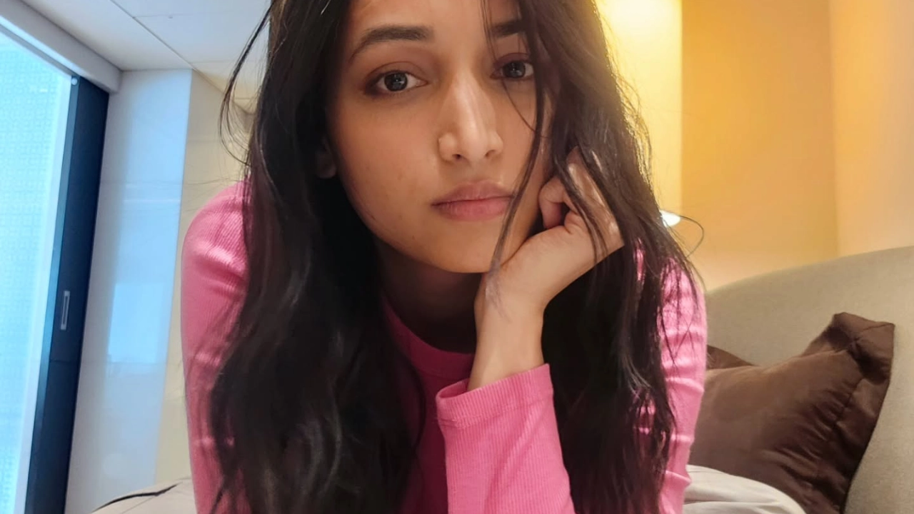 Weekend Vibes: Srinidhi Shetty Shares Radiantly Casual Photos from Her Friday Night In!