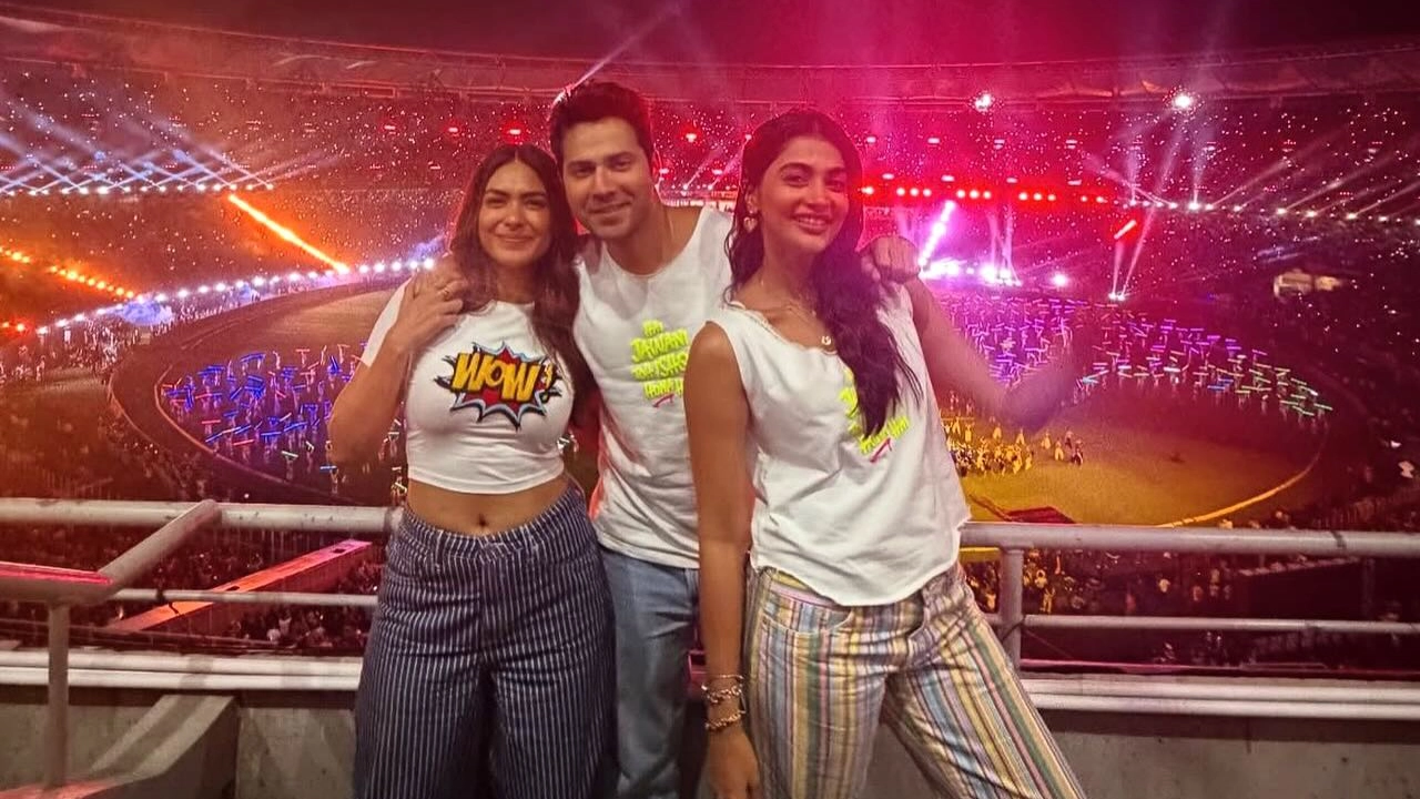 ‘Hai Jawani Toh Ishq Hona Hai’ Stars Varun Dhawan, Mrunal Thakur and Pooja Hegde Make Stylish IPL Final Appearance